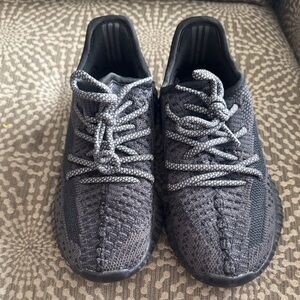 Kids black Yeezy